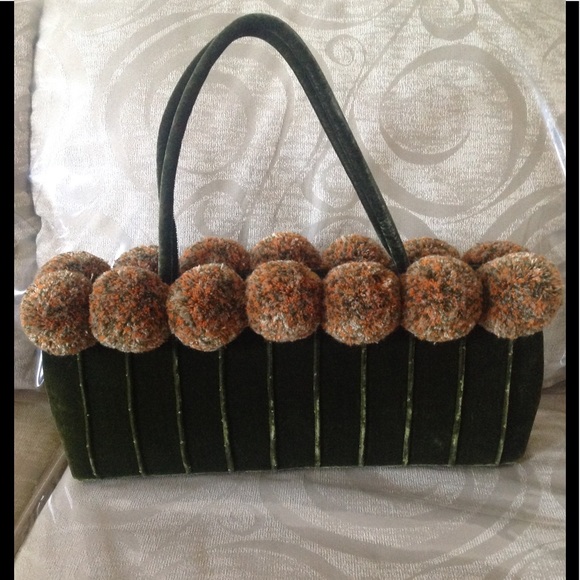 Earth Pom Pom hand bag - Picture 2 of 8